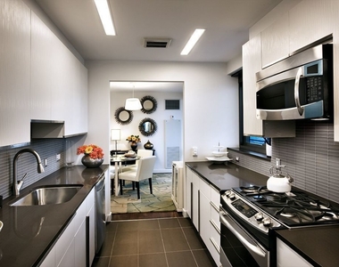 200 west 67th Street - Photo Thumbnail 4