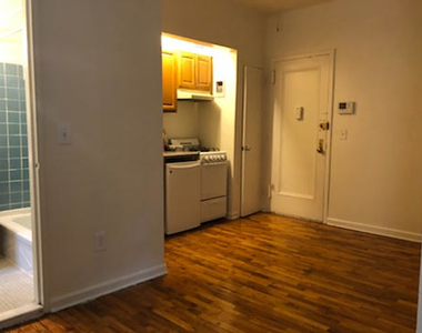 226 East 29th Street - Photo Thumbnail 4