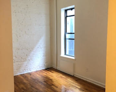 226 East 29th Street - Photo Thumbnail 5