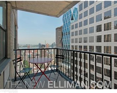 230 West 55th St - Photo Thumbnail 1