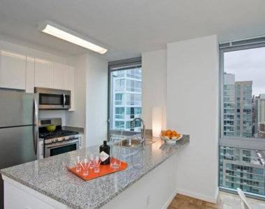 505 West 37th Street - Photo Thumbnail 3