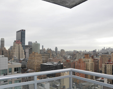 505 West 37th Street - Photo Thumbnail 4