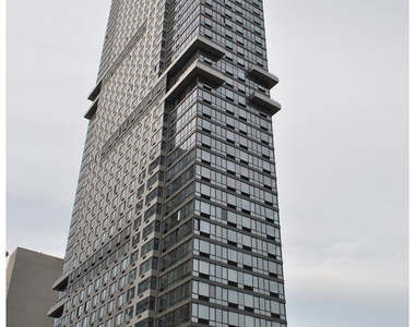 635 West 42nd St - Photo Thumbnail 10