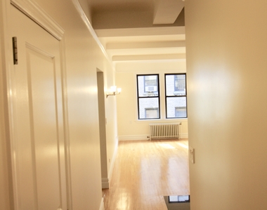 115 E 92nd St - Photo Thumbnail 1