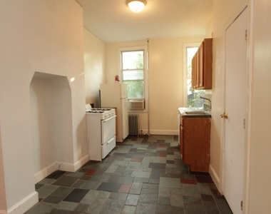 61 Morgan Ave - Photo Thumbnail 4