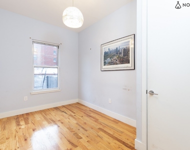 528 Grand St  - Photo Thumbnail 4