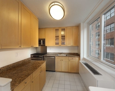 115 East 34th Street - Photo Thumbnail 1