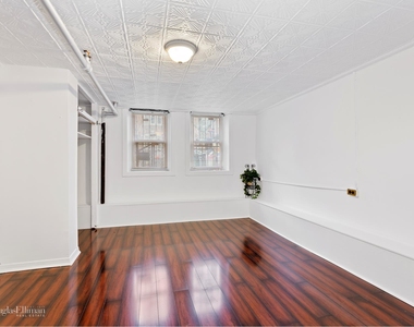 339 Midwood St - Photo Thumbnail 1