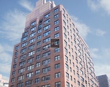 East 33rd Street - Photo Thumbnail 9