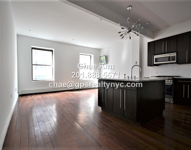 163 West 80th Street - Photo Thumbnail 0