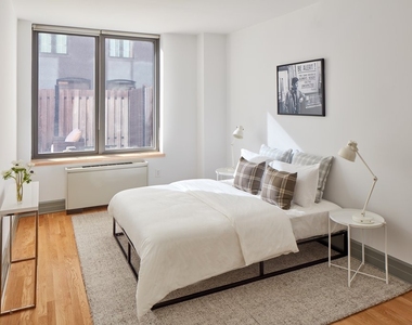 Cobble Hill 1 Bedroom *No Fee + 1 Month Free* - Photo Thumbnail 0