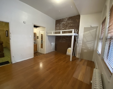 1708 Lexington Avenue - Photo Thumbnail 2