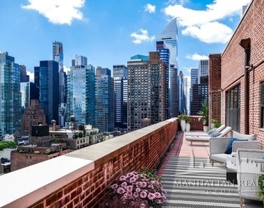 East 54th Street - Photo Thumbnail 4