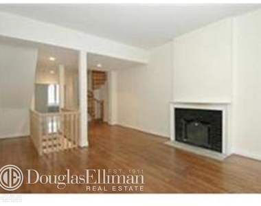 489 West 22nd St - Photo Thumbnail 7