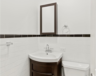 115 Greenpoint Avenue - Photo Thumbnail 8