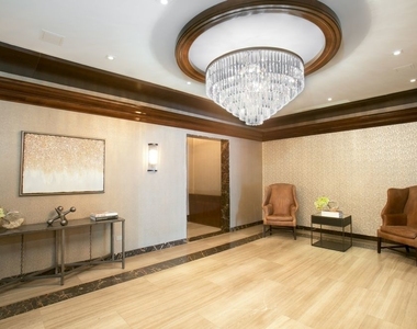 8 Gramercy Park - Photo Thumbnail 0