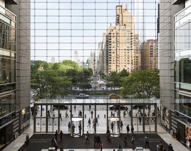 Lincoln center - Photo Thumbnail 1