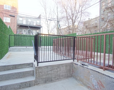 114 Jefferson Street - Photo Thumbnail 9