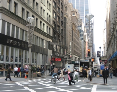 East 47th Street - Photo Thumbnail 6