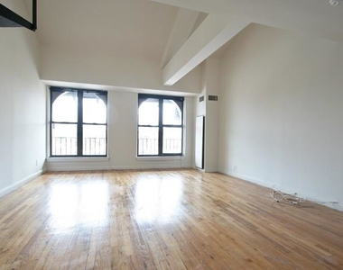 160 Bleecker Street - Photo Thumbnail 1