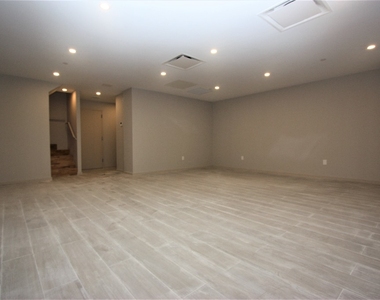 1511 Bedford Ave - Photo Thumbnail 7