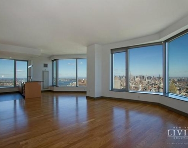 8 Spruce Street - Photo Thumbnail 1