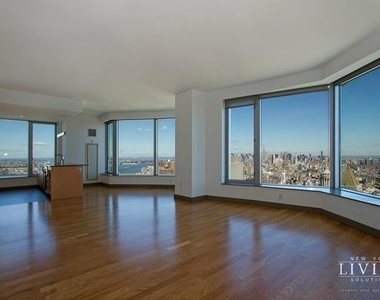 8 Spruce Street - Photo Thumbnail 1