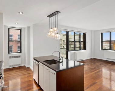 58 Metropolitan Avenue - Photo Thumbnail 0