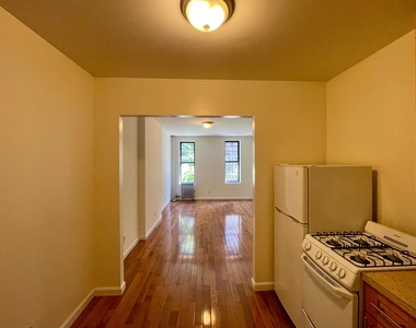 425 East 114th Street - Photo Thumbnail 9