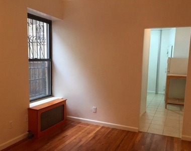 424 East 116th Street - Photo Thumbnail 2