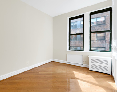 48th Street & 9th Avenue  - Photo Thumbnail 6