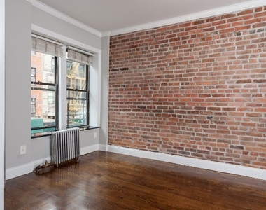 153 Rivington street - Photo Thumbnail 5