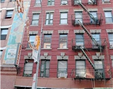 Mulberry Street - Photo Thumbnail 0