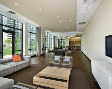 45th Avenue - Photo Thumbnail 10