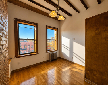 2252 1st Avenue - Photo Thumbnail 5
