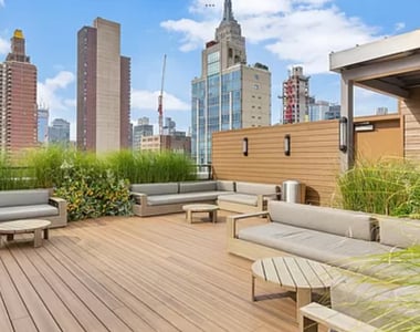 407 Park Avenue South - Photo Thumbnail 6