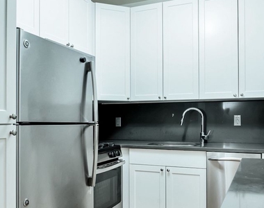 265 East 78th Street - Photo Thumbnail 2