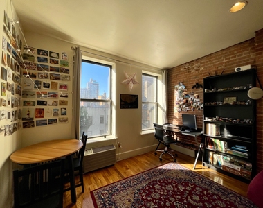 422 East 83rd Street - Photo Thumbnail 6