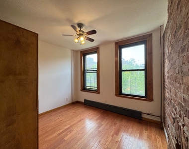 401 East 115th Street - Photo Thumbnail 13