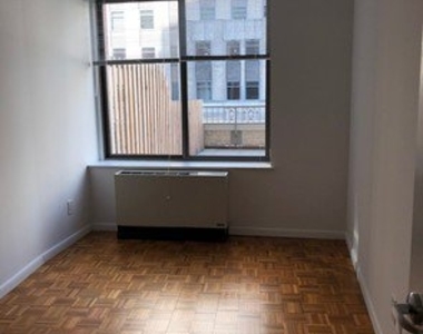 Wall Street DUPLEX - Photo Thumbnail 2