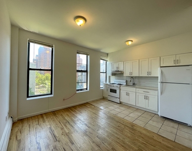 1727 Lexington Avenue - Photo Thumbnail 1