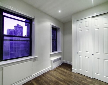 419 East 82nd - Photo Thumbnail 2