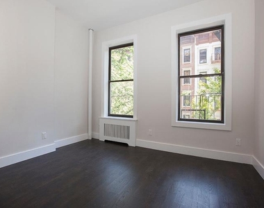 224 East 85th Street - Photo Thumbnail 4