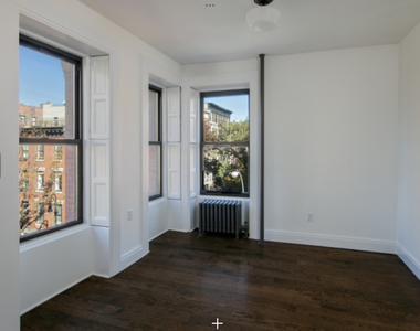 224 East 85th Street - Photo Thumbnail 2