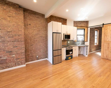 18th street  and 3rd Avenue Avenue  - Photo Thumbnail 2