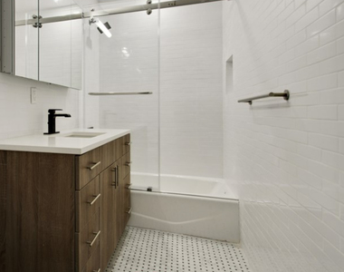 18th street  and 3rd Avenue Avenue  - Photo Thumbnail 7