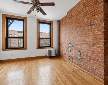 2250 1st Avenue - Photo Thumbnail 10
