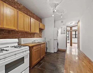 2250 1st Avenue - Photo Thumbnail 2