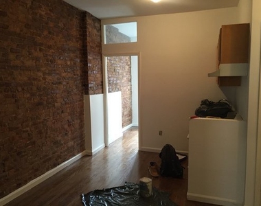 1719 Lexington Avenue - Photo Thumbnail 5