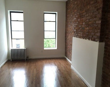 1719 Lexington Avenue - Photo Thumbnail 0